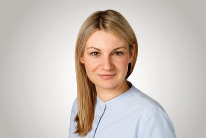 Stefaniya_Bozadzhieva_-_001_02